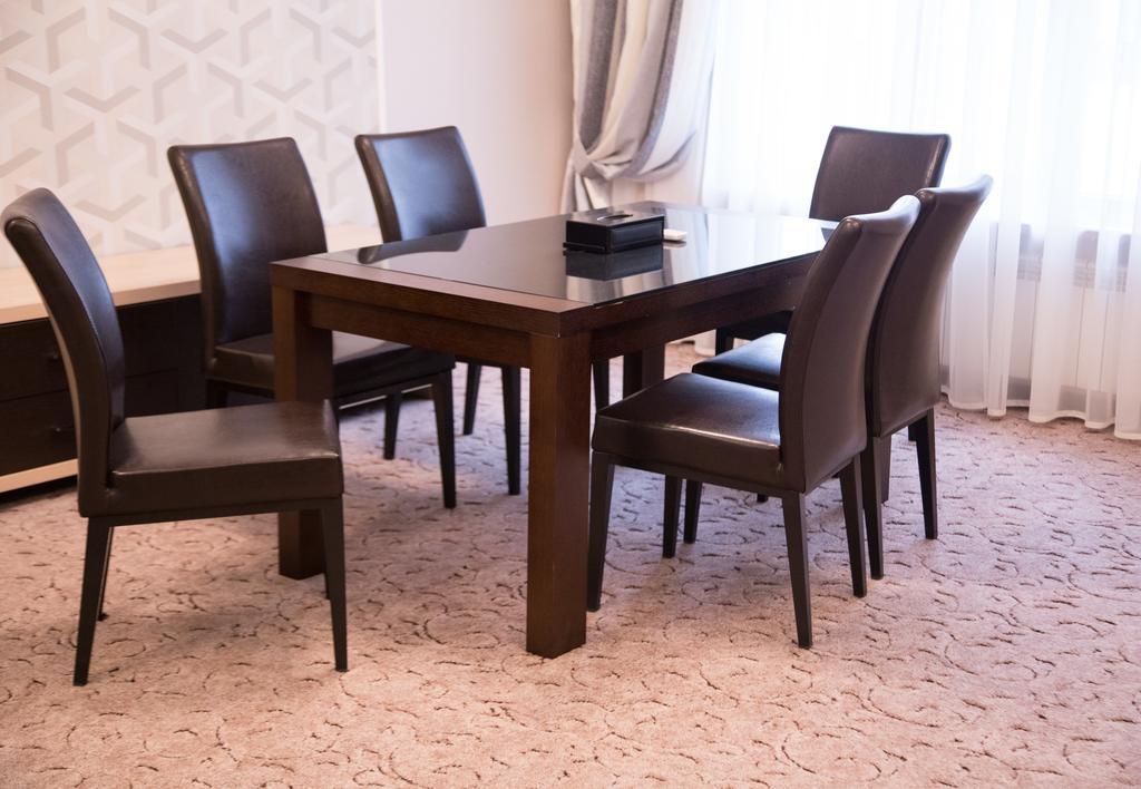Premier Hotel Bishkek Room photo