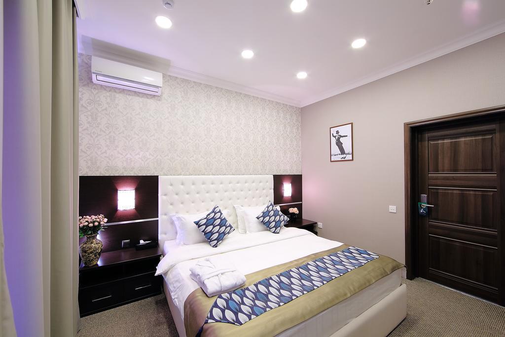 Premier Hotel Bishkek Exterior photo