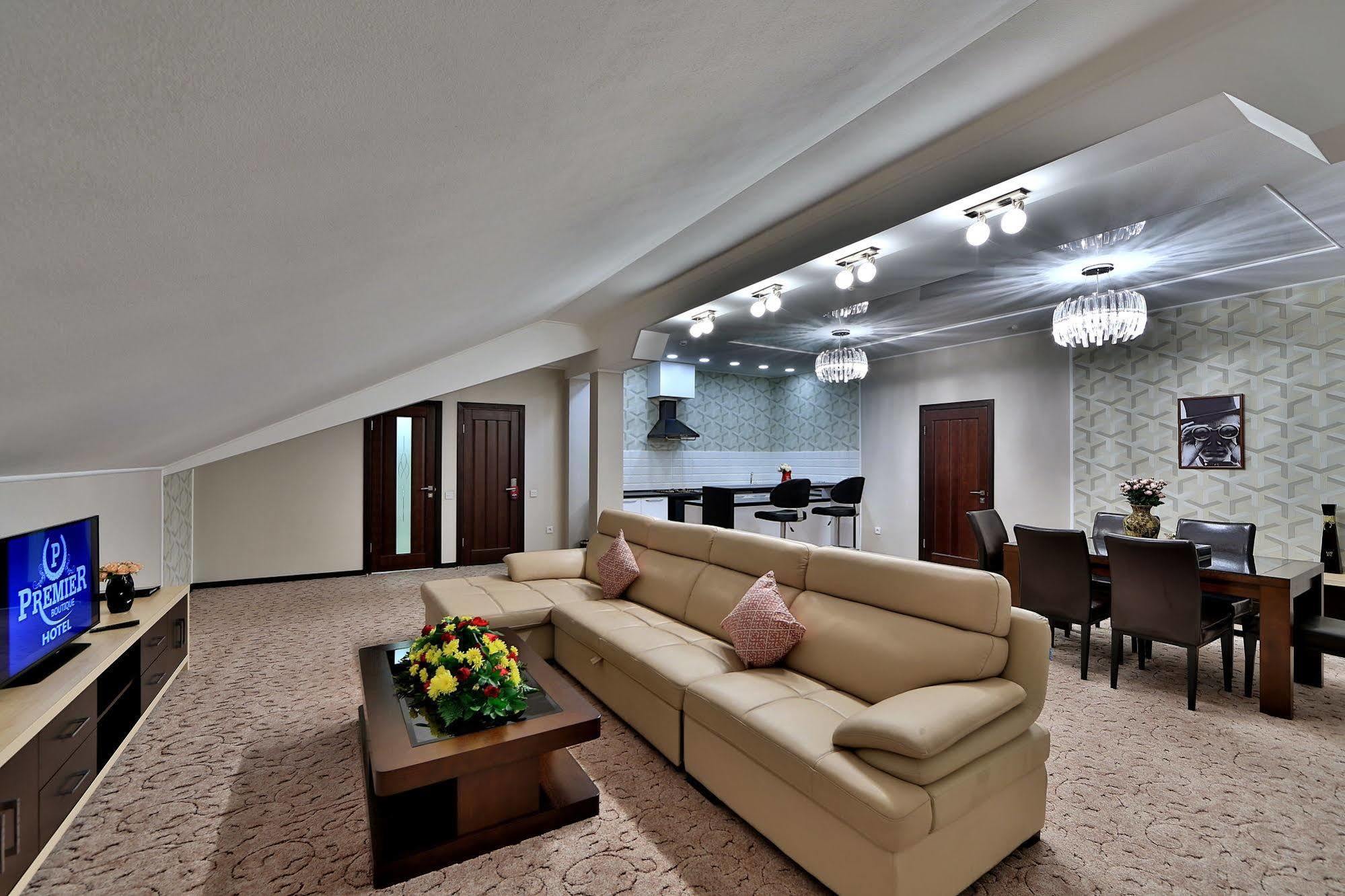 Premier Hotel Bishkek Exterior photo